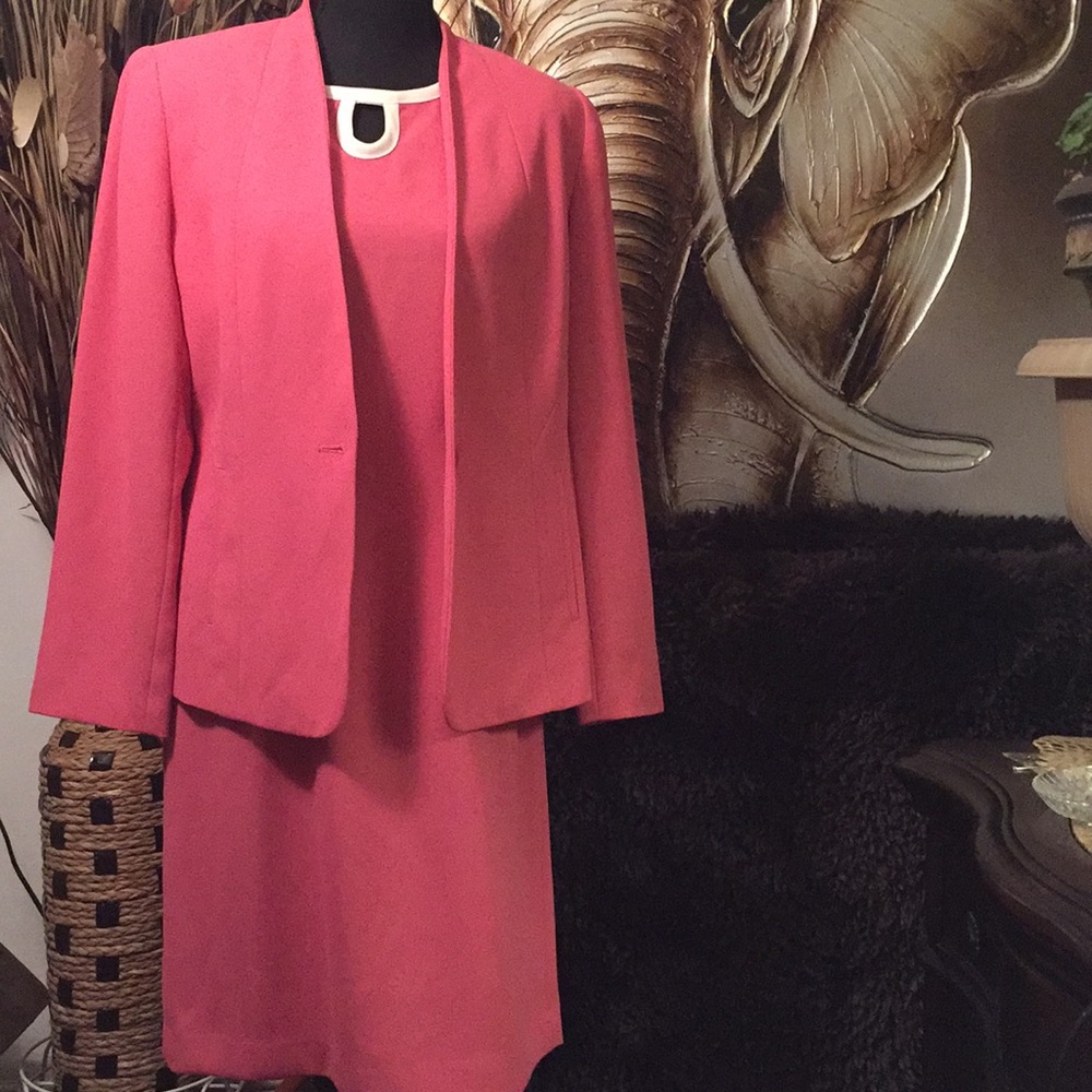 Women’s dress suit 🌹🎁